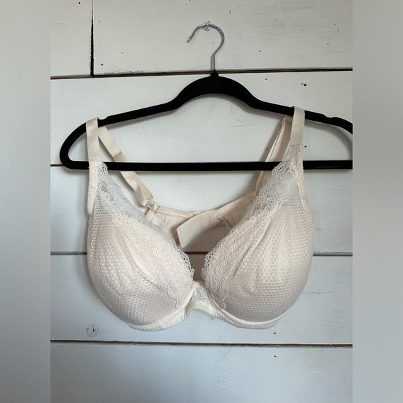 Chantelle (Passionata) Bra - Picture 2 of 4